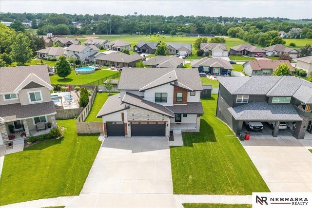 305 OTOE Drive, Yutan, NE 68073