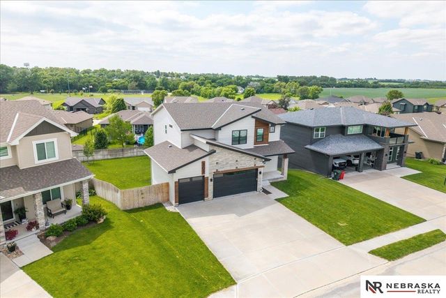 305 OTOE Drive, Yutan, NE 68073