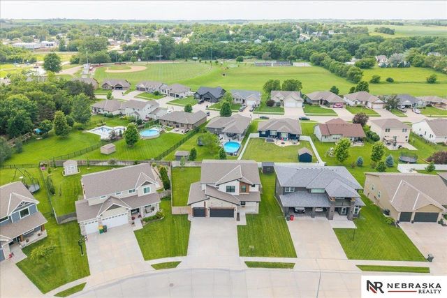 305 OTOE Drive, Yutan, NE 68073