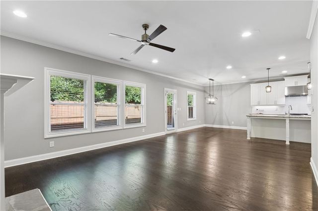 1056 Johnson Grove, Atlanta, GA 30318