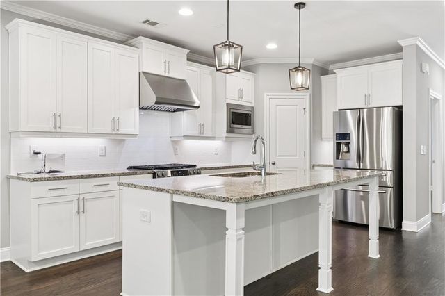 1056 Johnson Grove, Atlanta, GA 30318