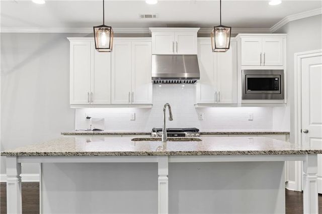 1056 Johnson Grove, Atlanta, GA 30318