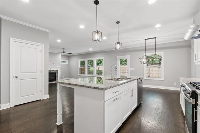 1056 Johnson Grove, Atlanta, GA 30318