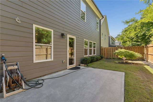 1056 Johnson Grove, Atlanta, GA 30318