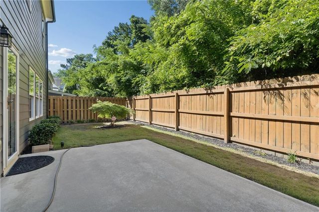 1056 Johnson Grove, Atlanta, GA 30318