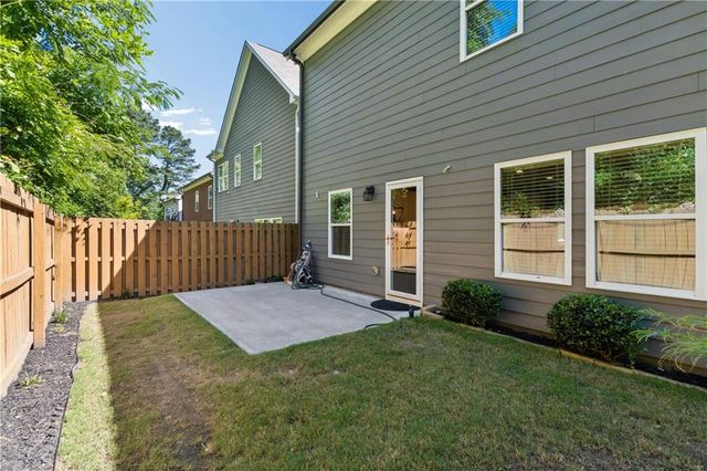 1056 Johnson Grove, Atlanta, GA 30318