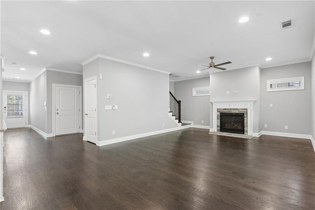 1056 Johnson Grove, Atlanta, GA 30318