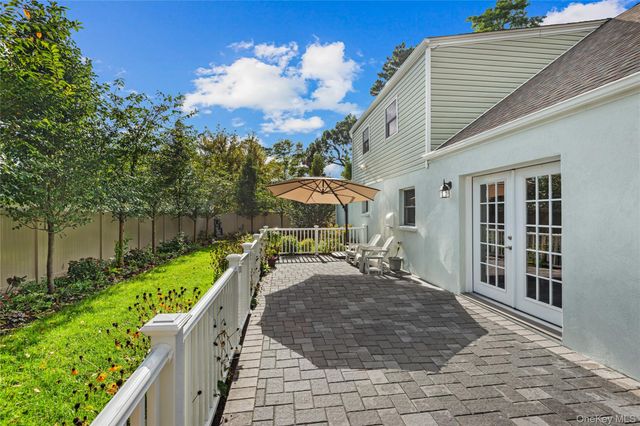 123 Hiawatha Drive, Brightwaters, NY 11718