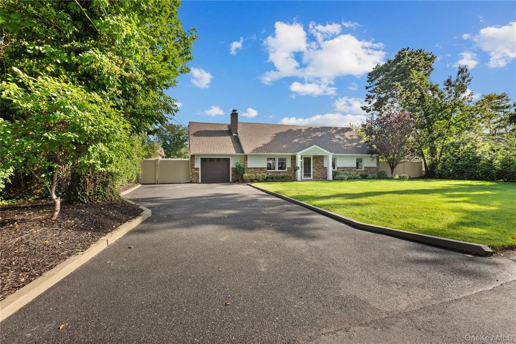 123 Hiawatha Drive, Brightwaters, NY 11718 — photo 3