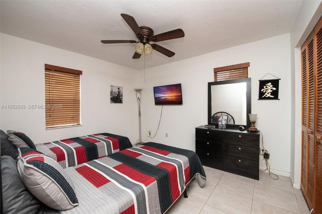 11909 SW 48th Ct, Cooper City, FL 33330