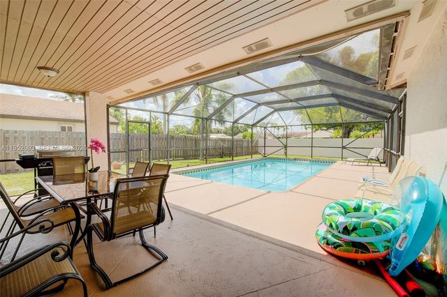 11909 SW 48th Ct, Cooper City, FL 33330