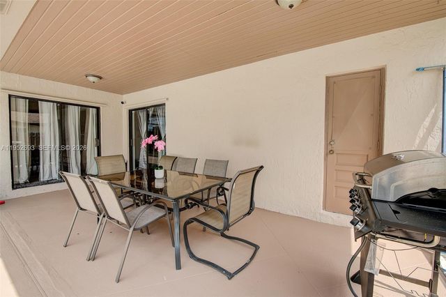 11909 SW 48th Ct, Cooper City, FL 33330