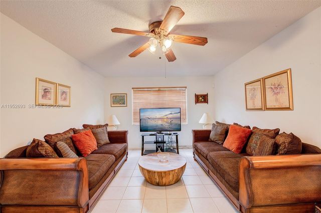 11909 SW 48th Ct, Cooper City, FL 33330