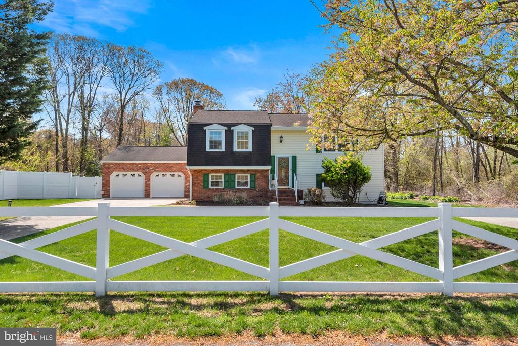 Image 1 of property listing at 970 MAGOTHY AVE, Arnold, MD 21012