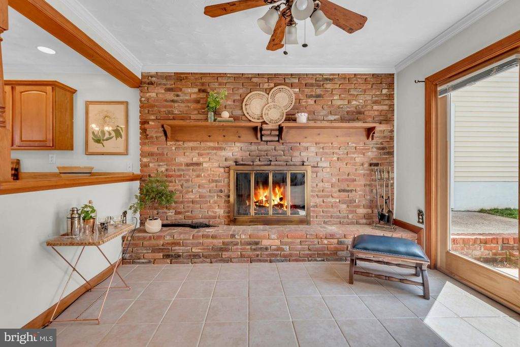 Image 20 of property listing at 970 MAGOTHY AVE, Arnold, MD 21012