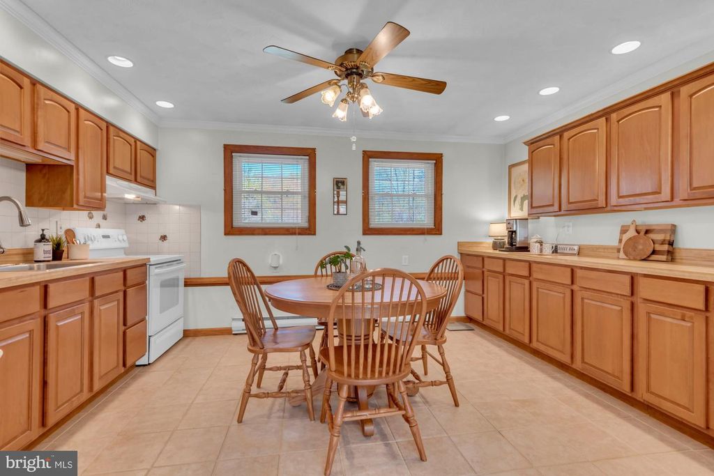 Image 23 of property listing at 970 MAGOTHY AVE, Arnold, MD 21012