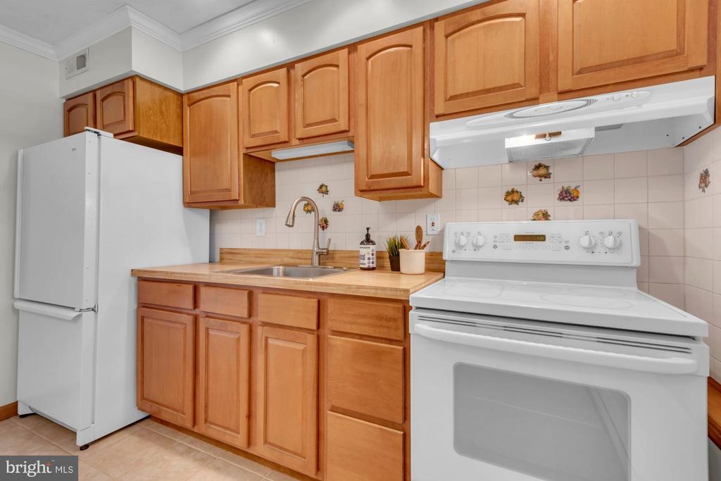 Image 24 of property listing at 970 MAGOTHY AVE, Arnold, MD 21012