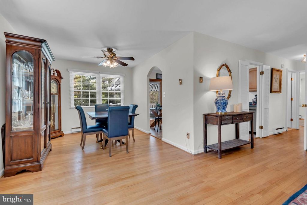 Image 8 of property listing at 970 MAGOTHY AVE, Arnold, MD 21012