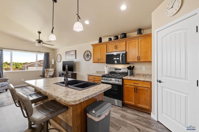 641 CIVIL WAY, Box Elder, SD 57719