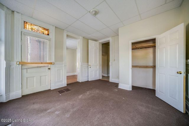 2008 W Jefferson St, Louisville, KY 40203