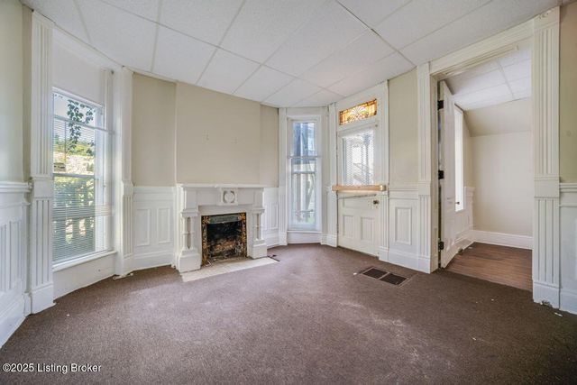 2008 W Jefferson St, Louisville, KY 40203