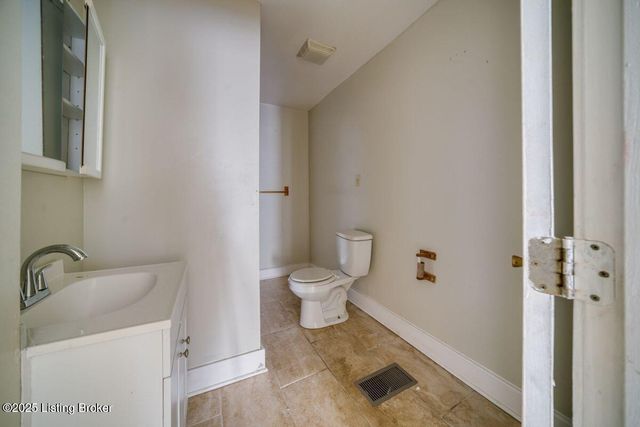 2008 W Jefferson St, Louisville, KY 40203