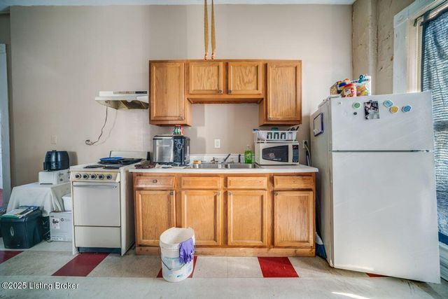 2008 W Jefferson St, Louisville, KY 40203