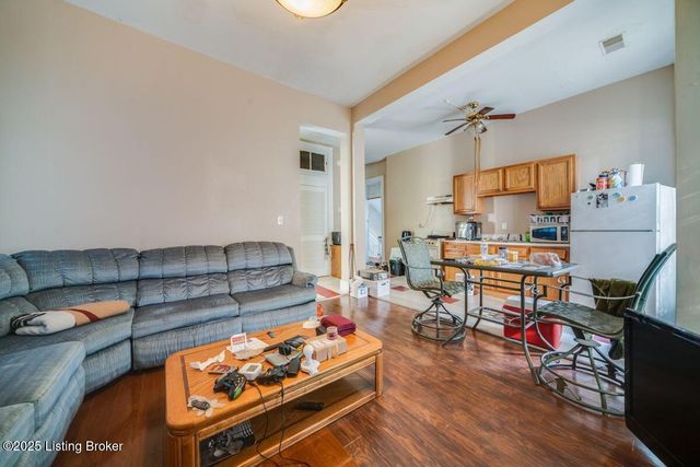 2008 W Jefferson St, Louisville, KY 40203