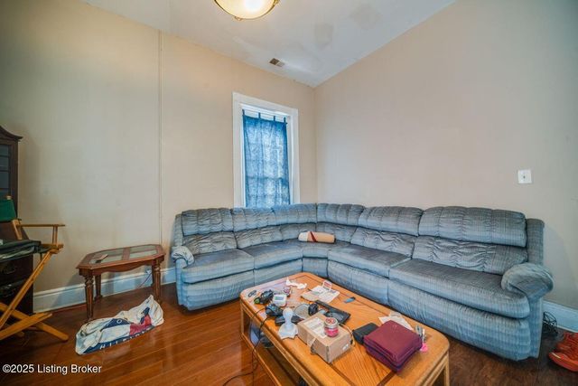 2008 W Jefferson St, Louisville, KY 40203