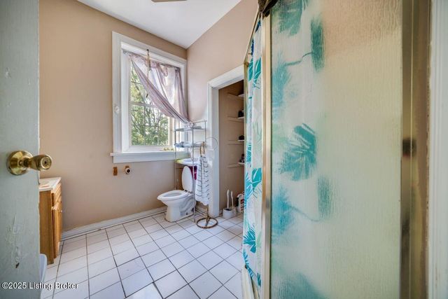 2008 W Jefferson St, Louisville, KY 40203