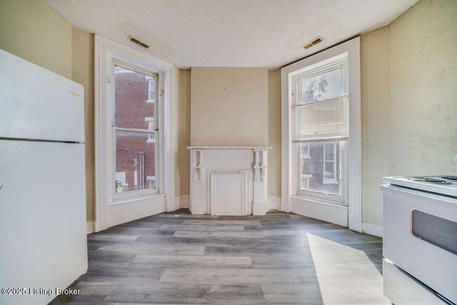 2008 W Jefferson St, Louisville, KY 40203