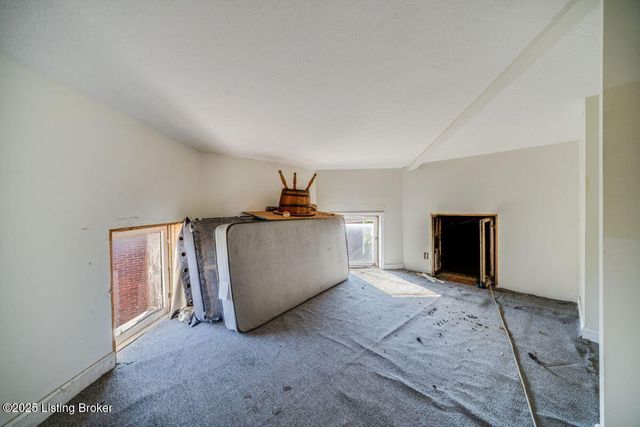 2008 W Jefferson St, Louisville, KY 40203