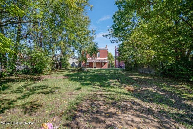 2008 W Jefferson St, Louisville, KY 40203