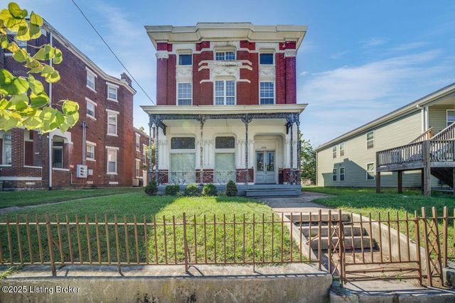 2008 W Jefferson St, Louisville, KY 40203