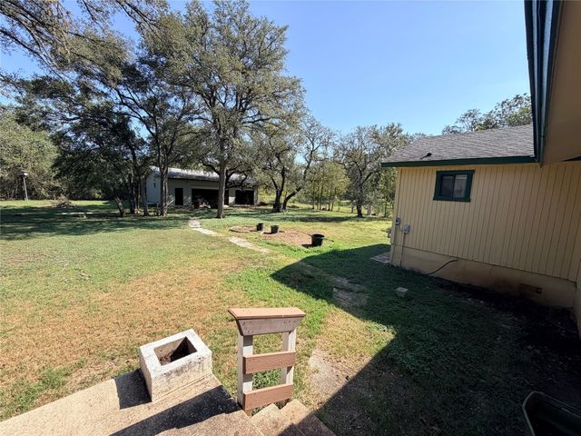 2800 Robin RD, Manchaca, TX 78652