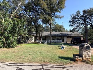 2800 Robin RD, Manchaca, TX 78652