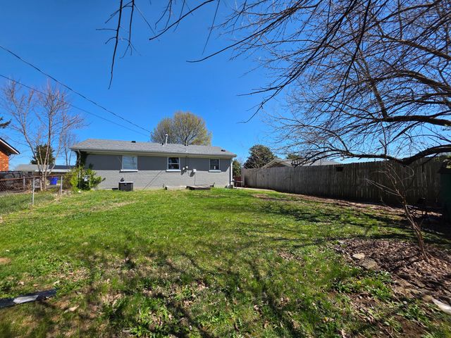 1706 Knoxville Court, Lexington, KY 40505