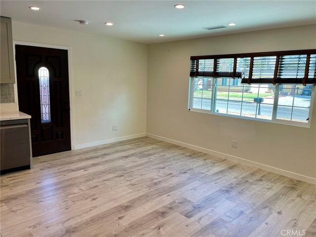 22953 Blythe Street N, West Hills, CA 91304