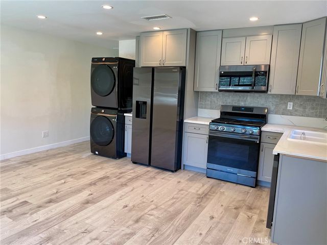 22953 Blythe Street N, West Hills, CA 91304