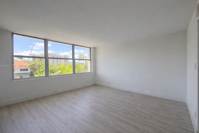 16565 NE 26th Ave 3C, North Miami Beach, FL 33160