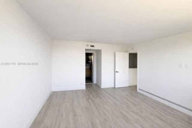 16565 NE 26th Ave 3C, North Miami Beach, FL 33160