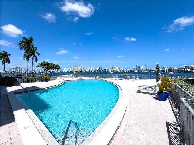 16565 NE 26th Ave 3C, North Miami Beach, FL 33160
