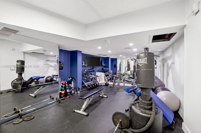 16565 NE 26th Ave 3C, North Miami Beach, FL 33160