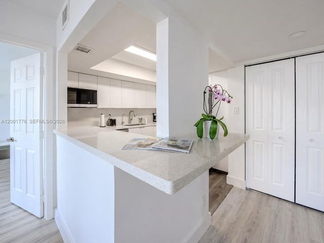 16565 NE 26th Ave 3C, North Miami Beach, FL 33160