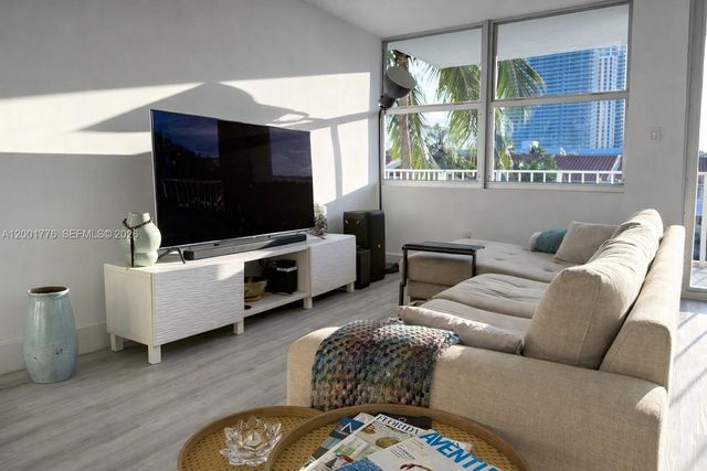 16565 NE 26th Ave 3C, North Miami Beach, FL 33160