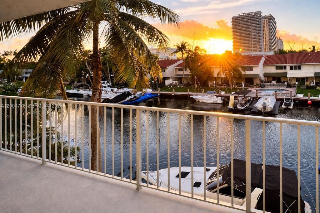 16565 NE 26th Ave 3C, North Miami Beach, FL 33160