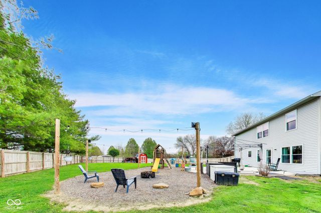 106 Coralbury Court, Mooresville, IN 46158