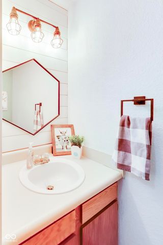 106 Coralbury Court, Mooresville, IN 46158