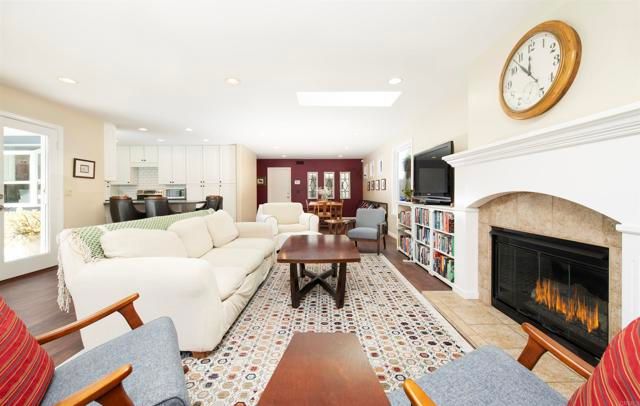 8939 Oviedo Street, San Diego, CA 92129