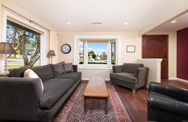 8939 Oviedo Street, San Diego, CA 92129